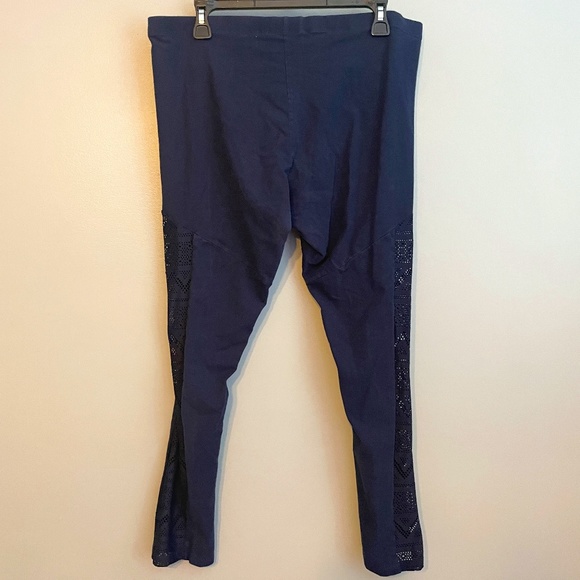 Victoria's Secret Pants - Victorias Secret Crochet Net Side Navy Blue Leggings Size XL